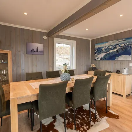 Mountain View Chalet Stranda (More og Romsdal)