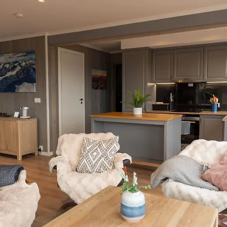 Mountain View Chalet Stranda (More og Romsdal)
